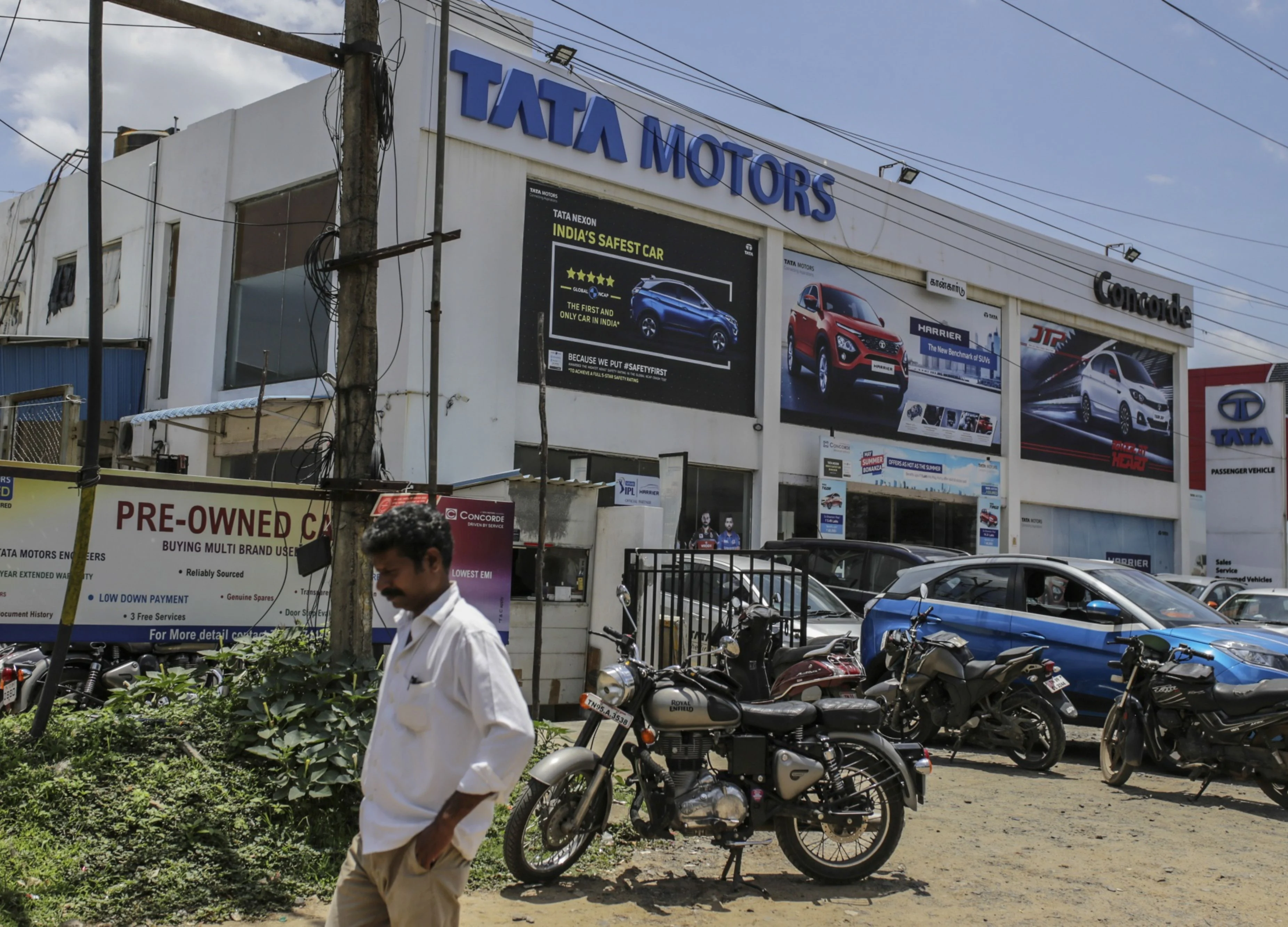India Tata Motors Sees February Domestic Sales Drop 34%