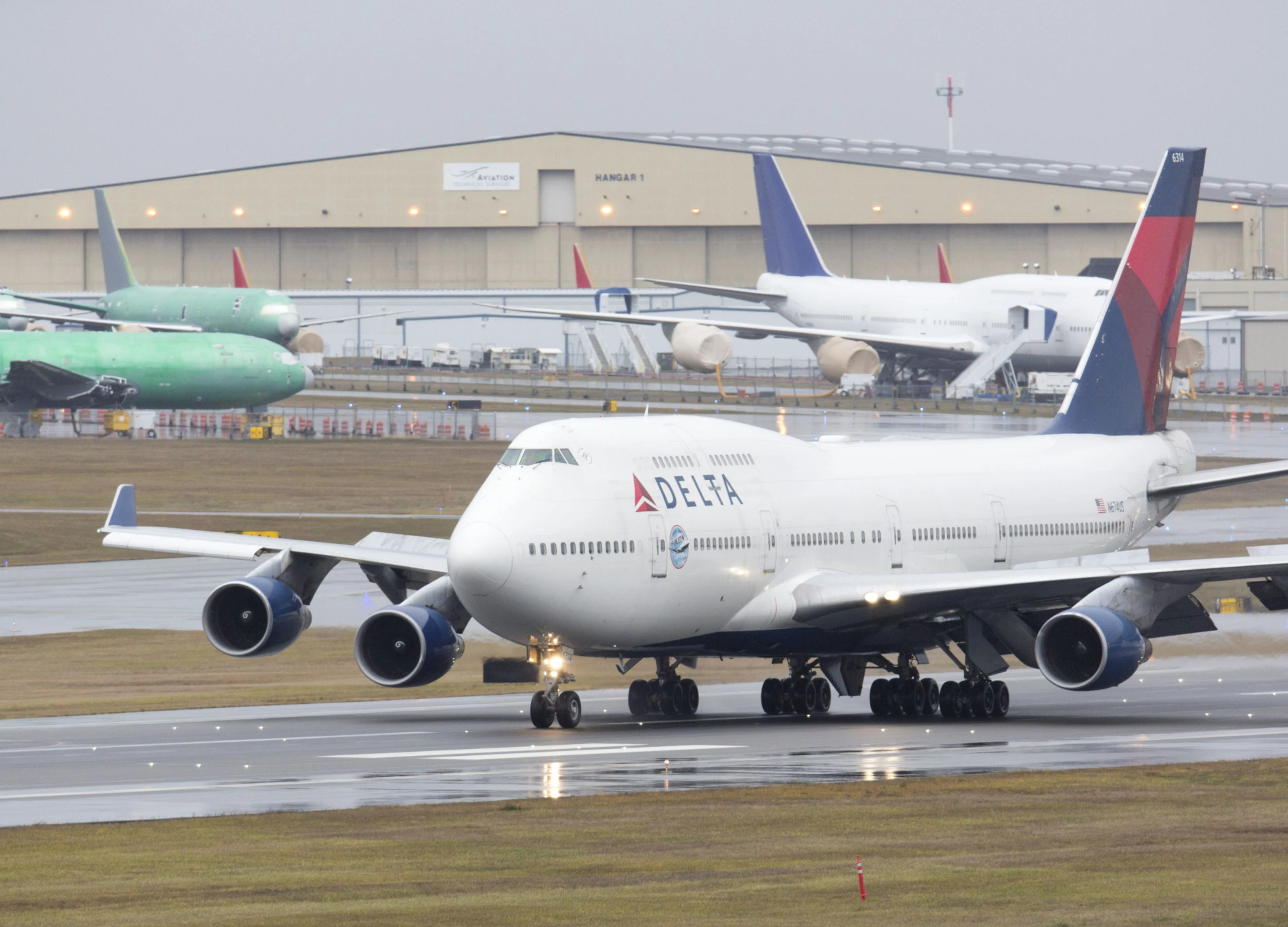 Airline Bailout Stirs Delta Feud With Flight Attendants Union