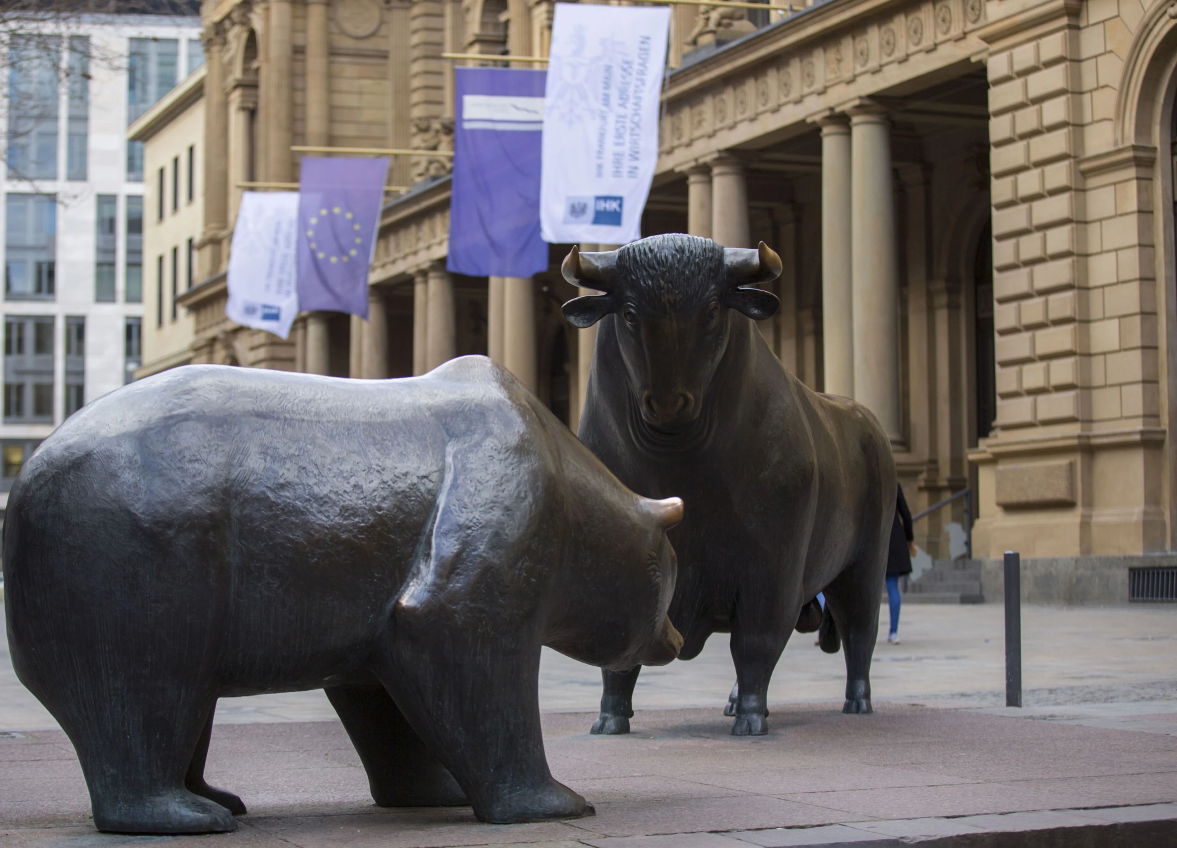 Market Experts Divided Over Impact Of Sensex, Nifty Entering Bear Territory