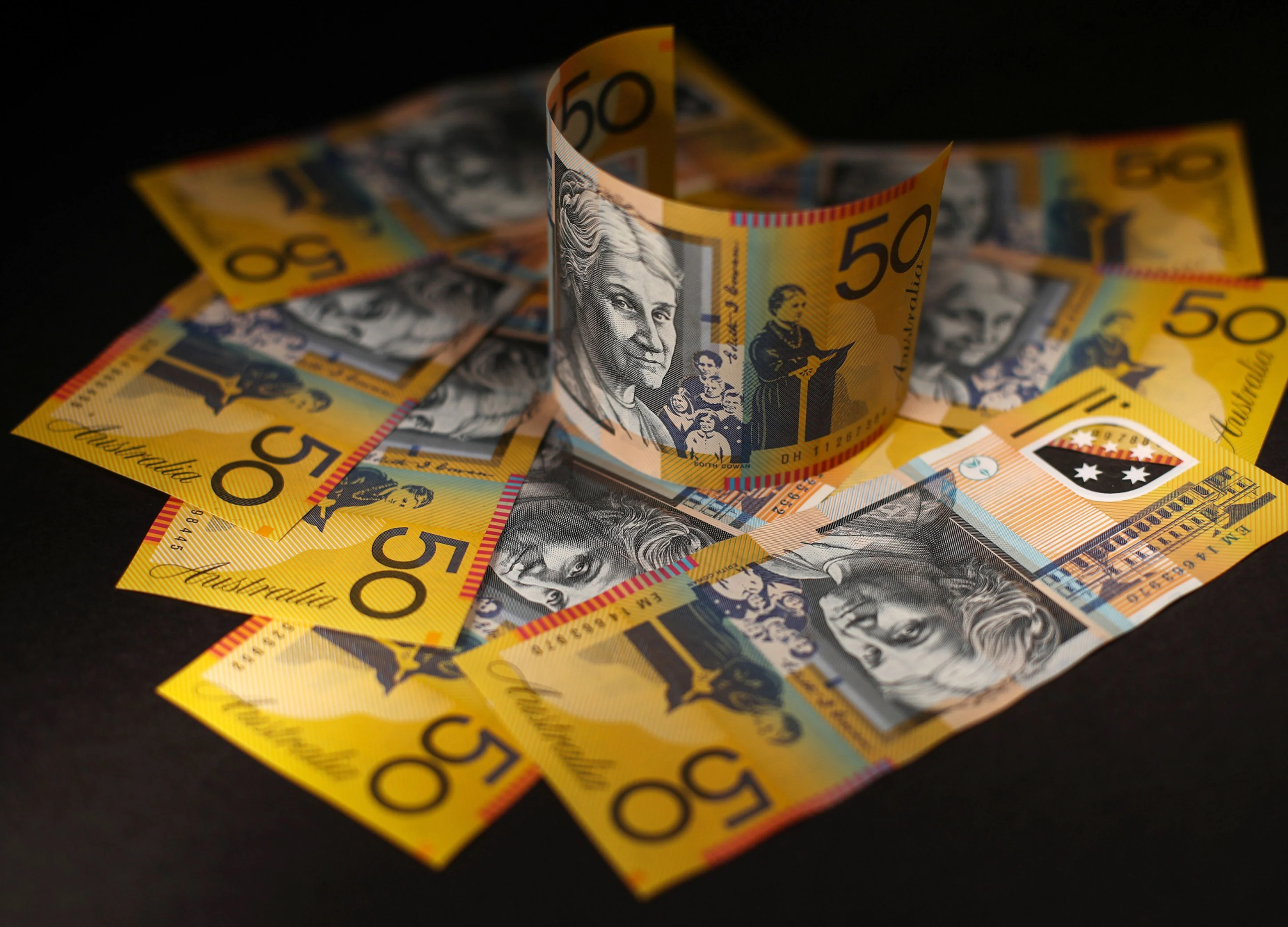 Australia Passes Massive Stimulus Measures as Virus Spreads