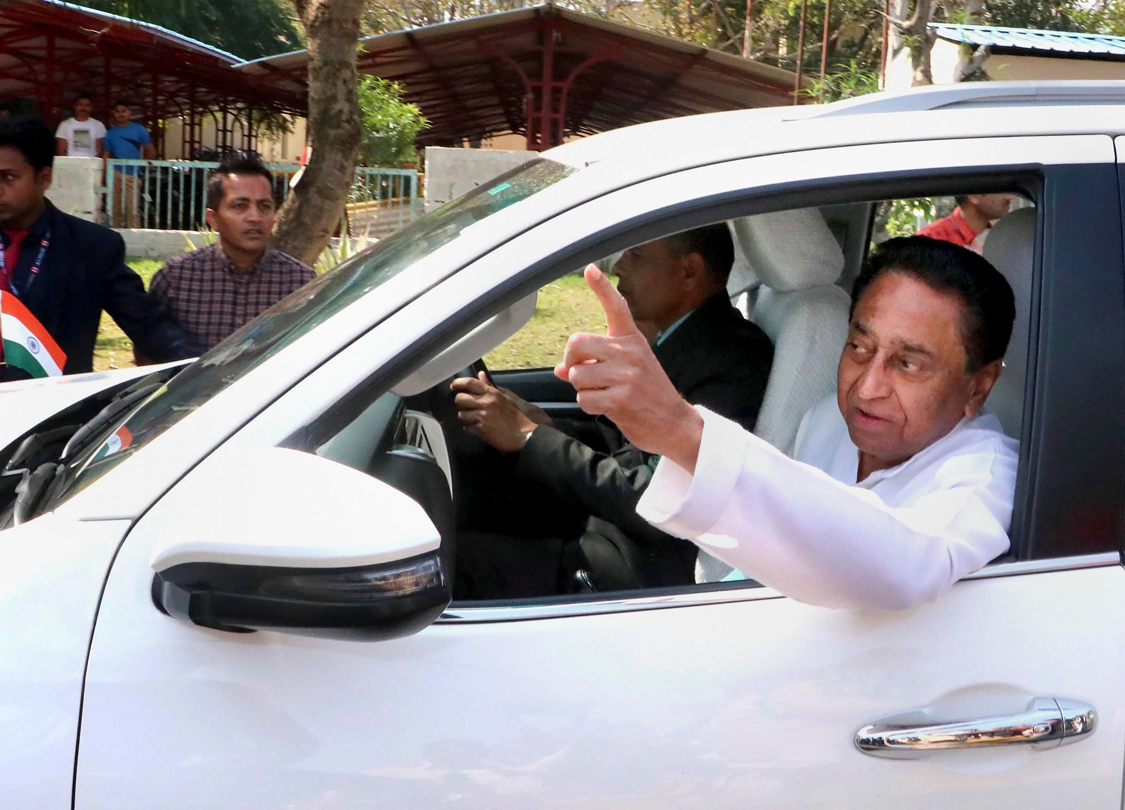 Madhya Pradesh Governor Lalji Tandon Directs Chief Minister Kamal Nath To Seek Trust Vote On Monday