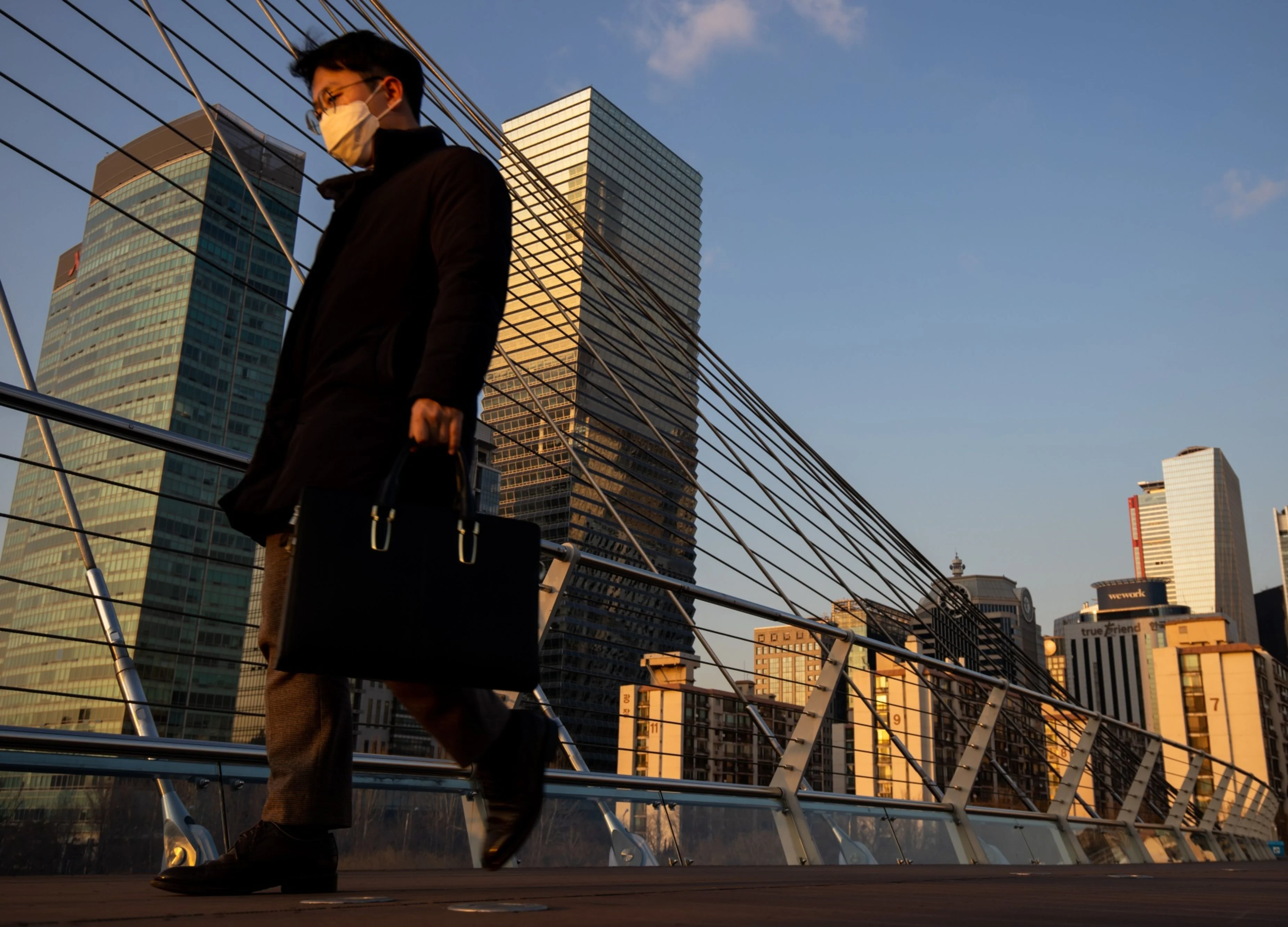 South Korea Asks U.S. to Avoid ‘Excessive Measures’ on Virus