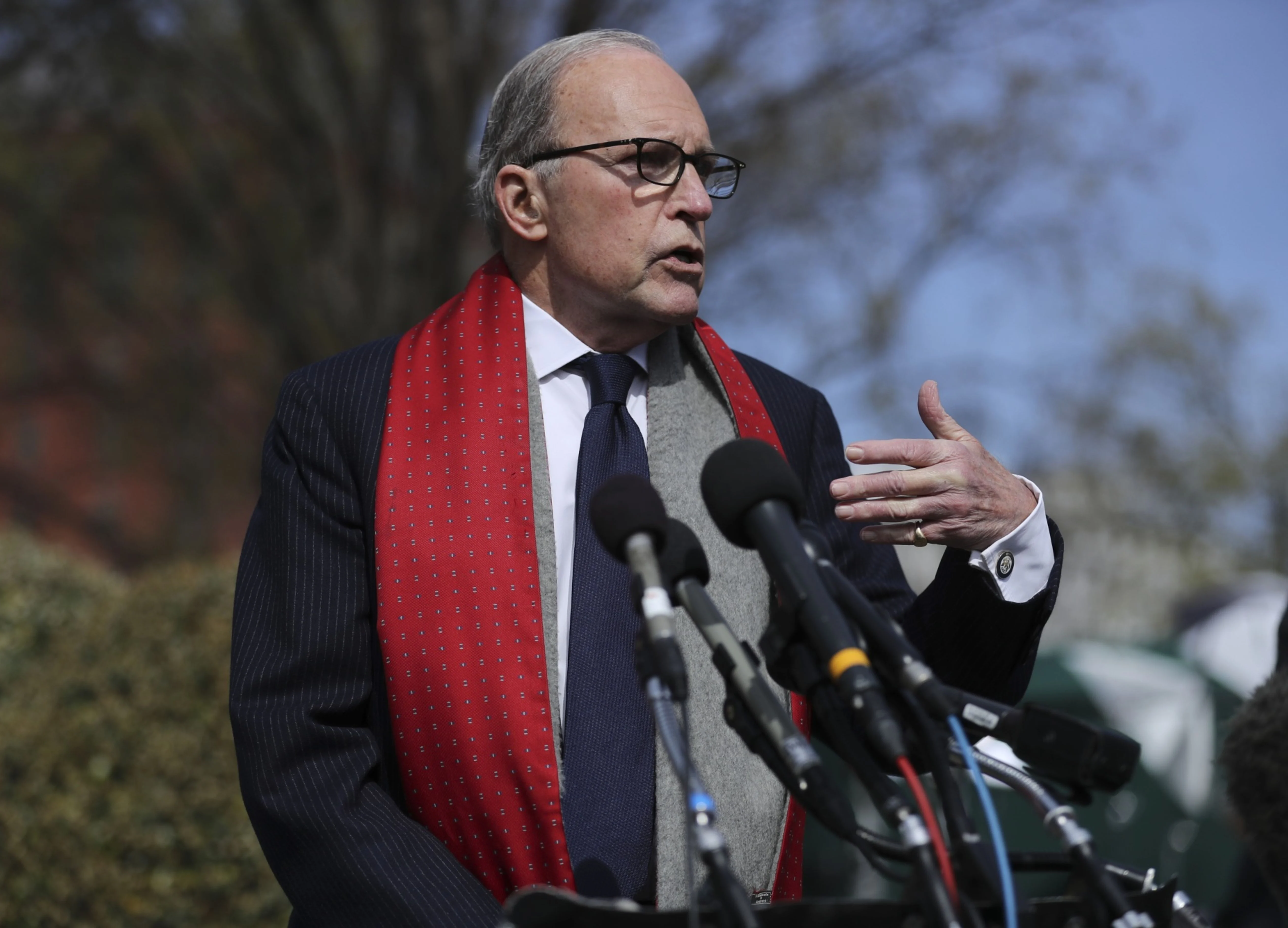 Kudlow Says Government May Take Equity Stakes for Company Aid
