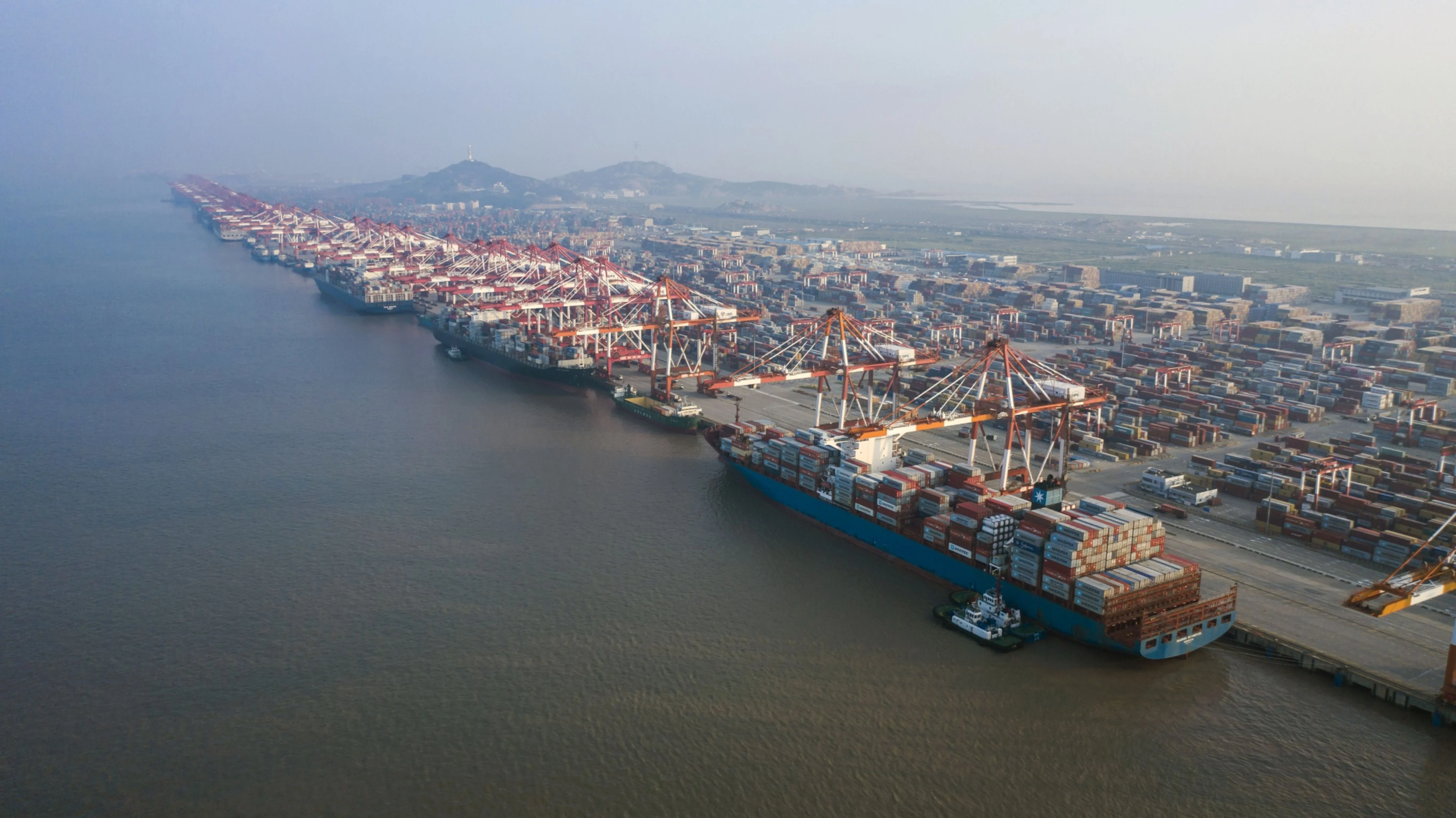 Chinese Port Restricts Ships From Virus-Hit Nations for 14 Days