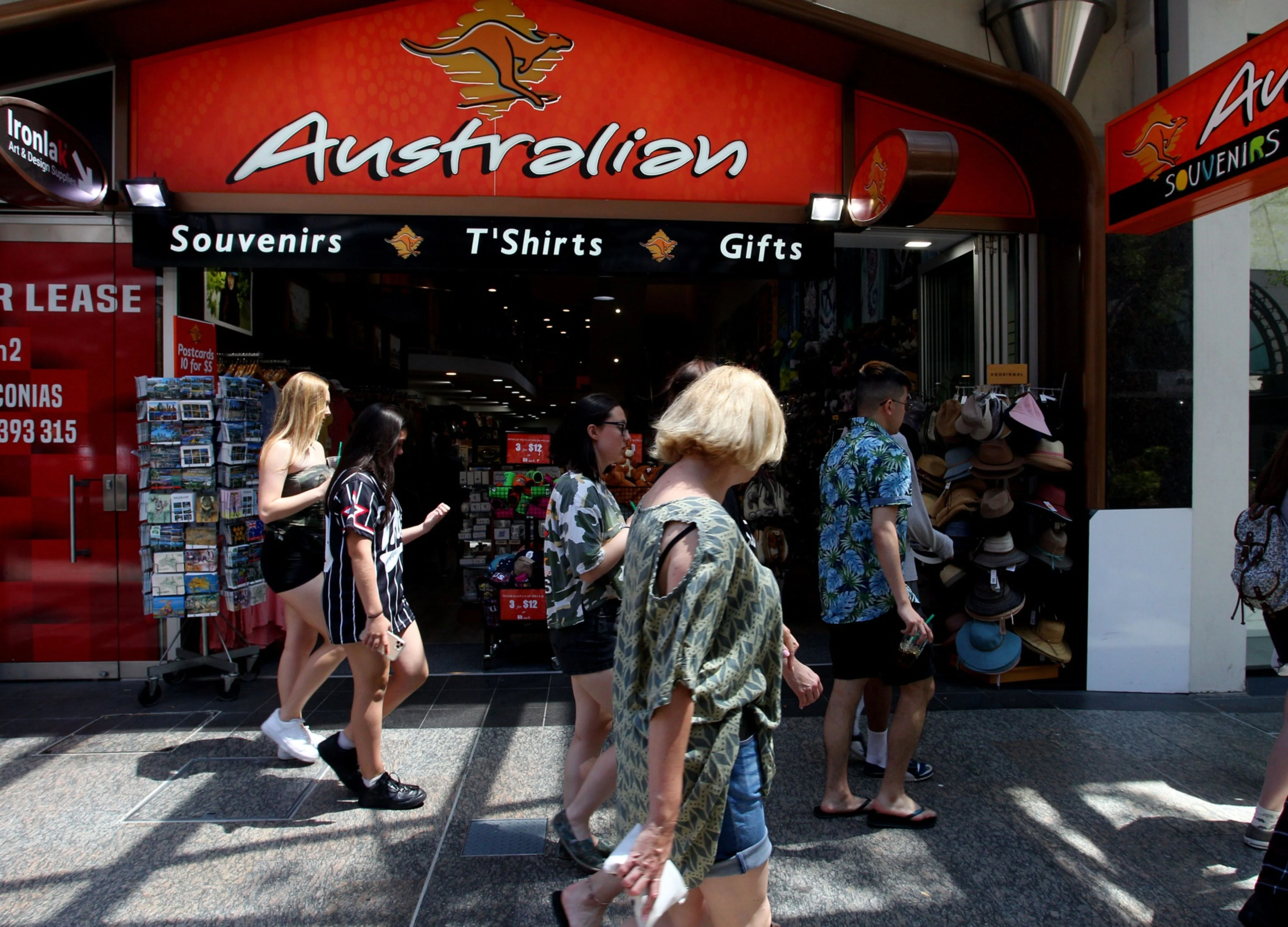Australian Economy Grew Faster Than Expected on Households