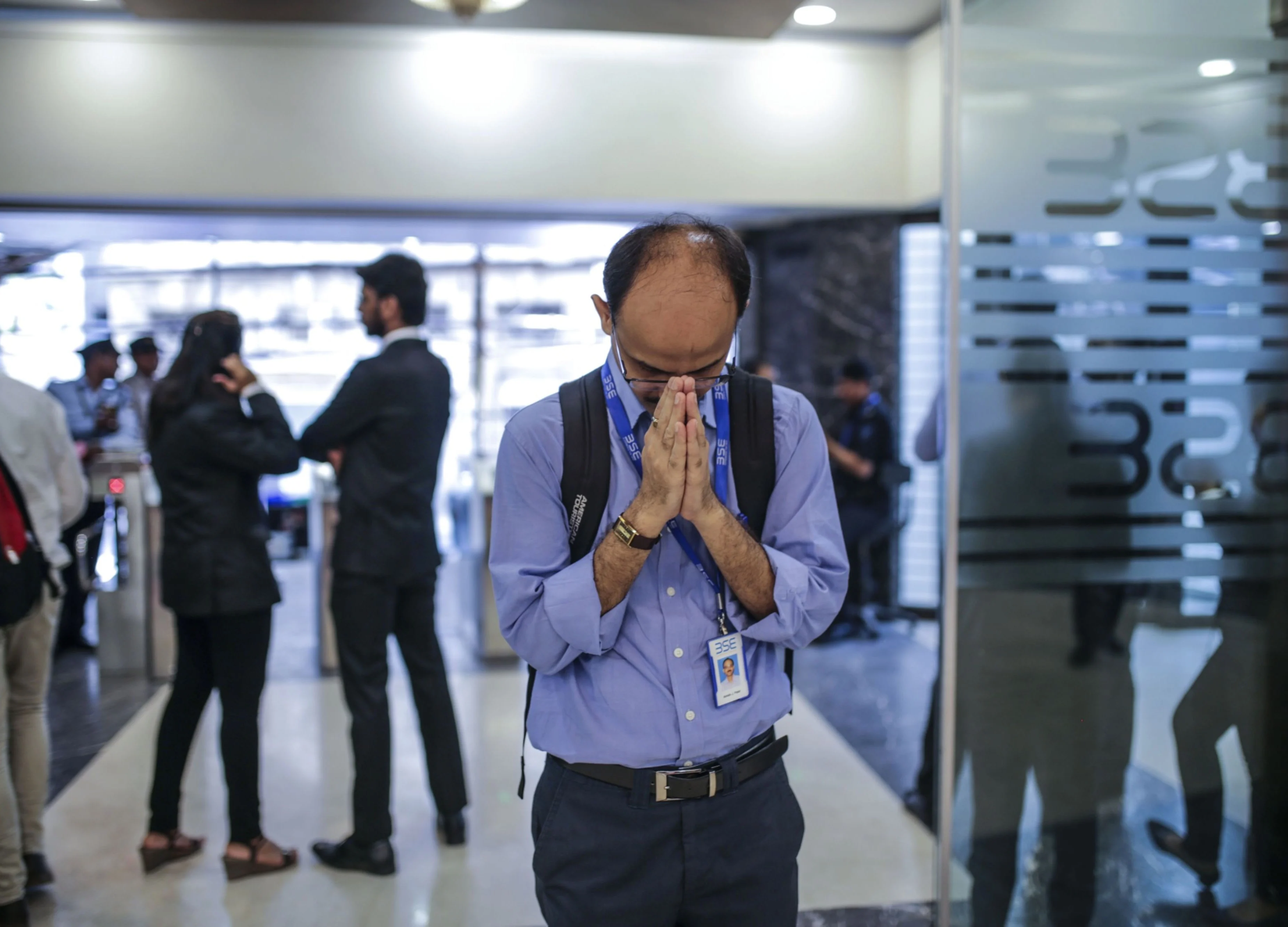 Life Insurers Keep Faith in India Stocks Amid Mayhem