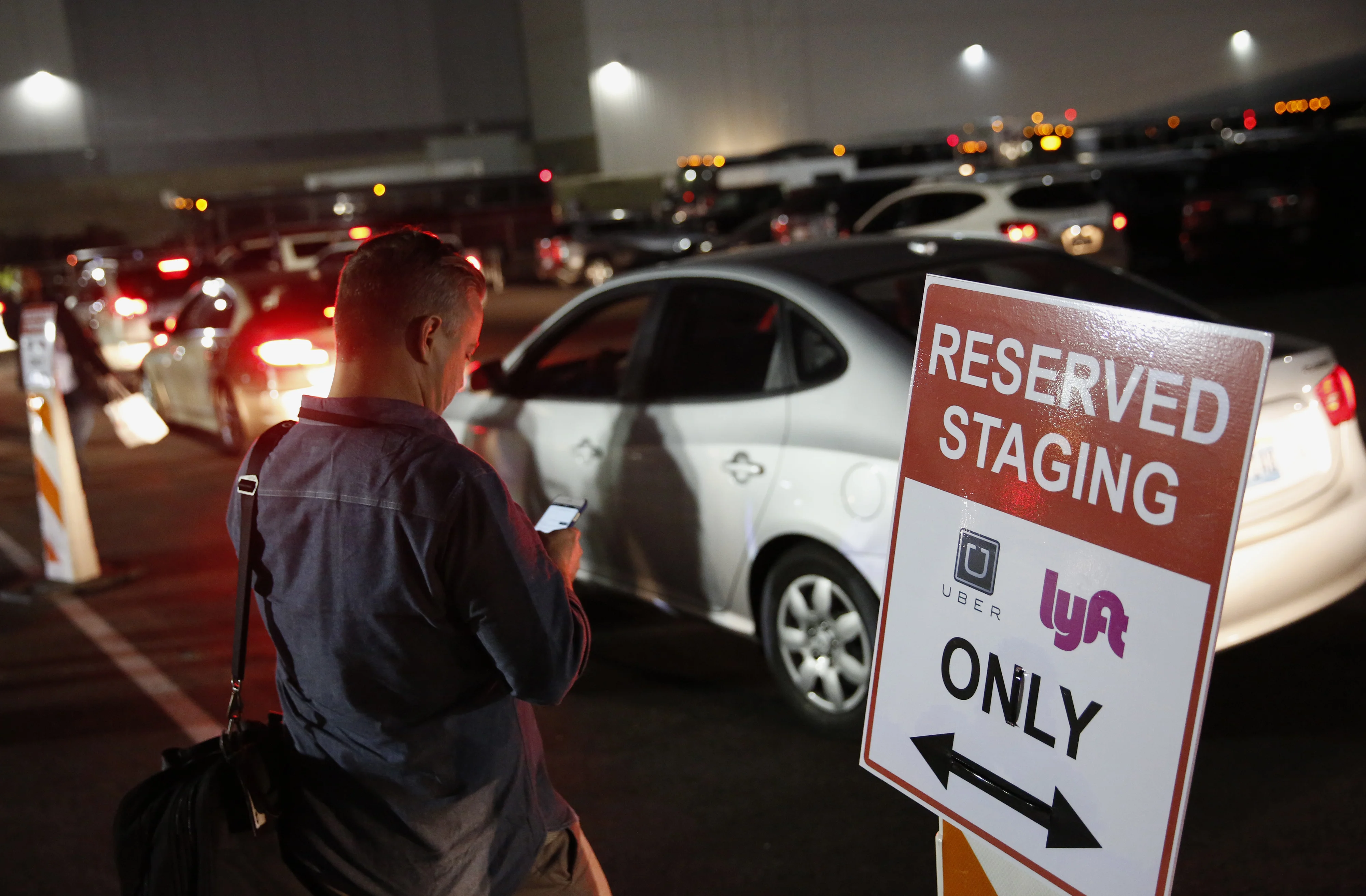 news articles lyft drivers accuse uber spying gain competitive edge news articles lyft drivers accuse uber spying gain competitive edge