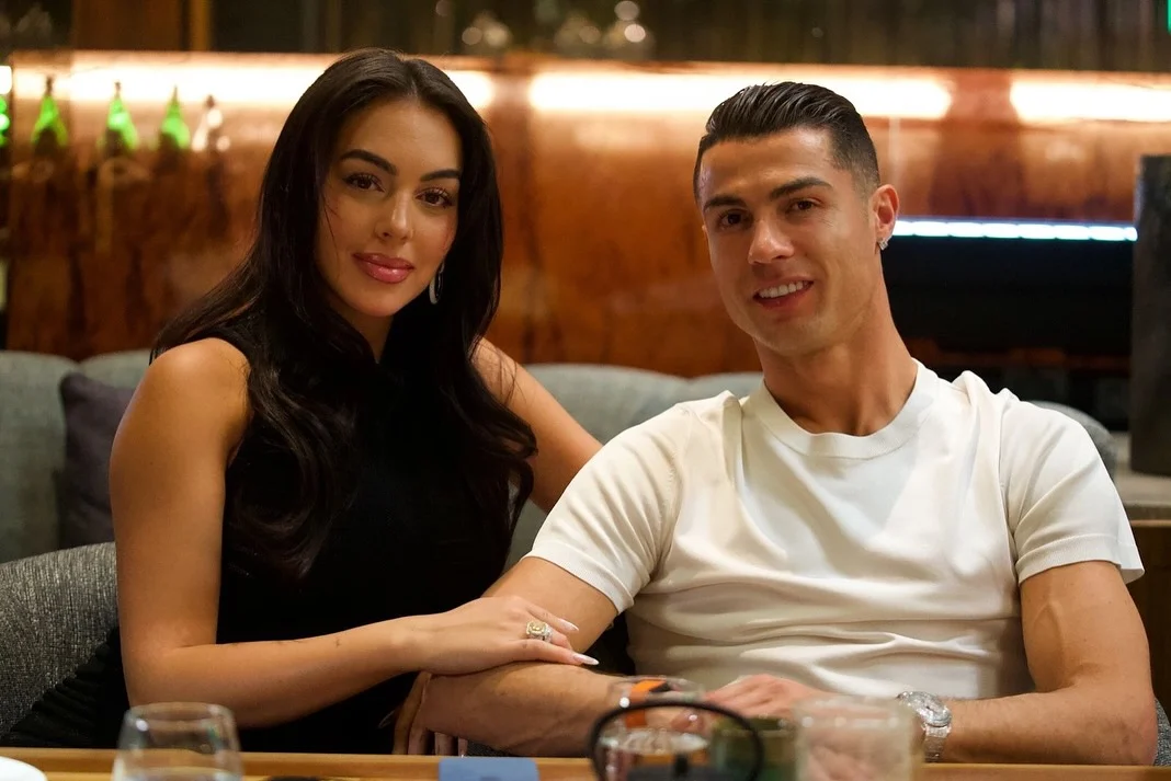 Cristiano Ronaldo Gets Engaged To His Longtime Girlfriend Georgina Rodr&iacute;guez