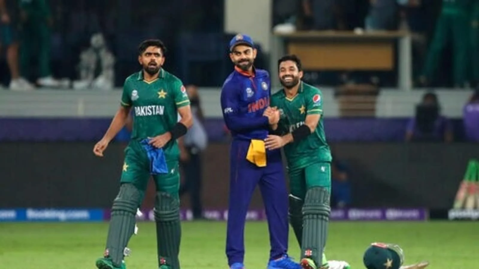Cover image for INDvsPAK टी20I में सबसे ज्यादा रन बनाने वाले खिलाड़ी 