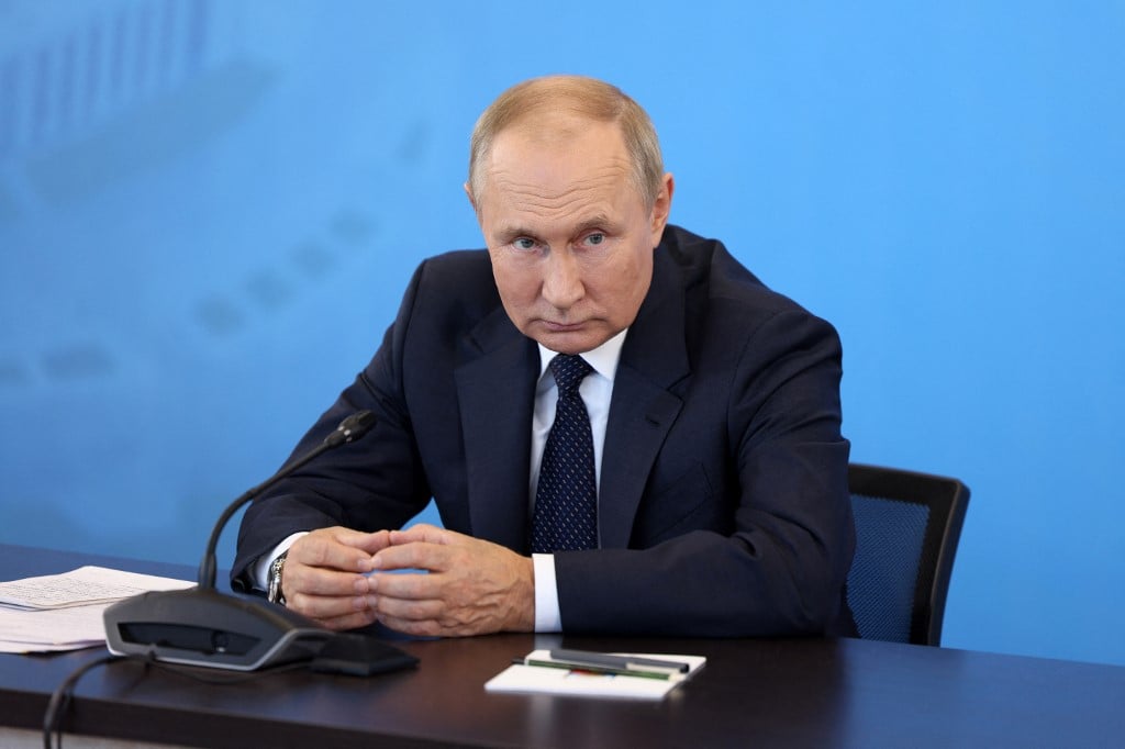 Putin tells European ambassadors he regrets bad ties
