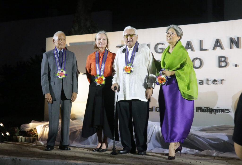 (L-R) Unboxing the new theater with CCP Board of Trustees Chairman Jaime C. Laya, CCP President Margie Moran-Floirendo, benefactor Ignacio B. Gimenez and guest Irene Marcos-Araneta