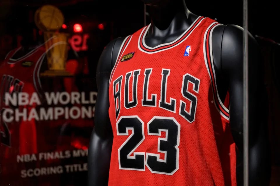 Michael Jordan’s 1998 NBA Finals jersey sells for $10.1 M