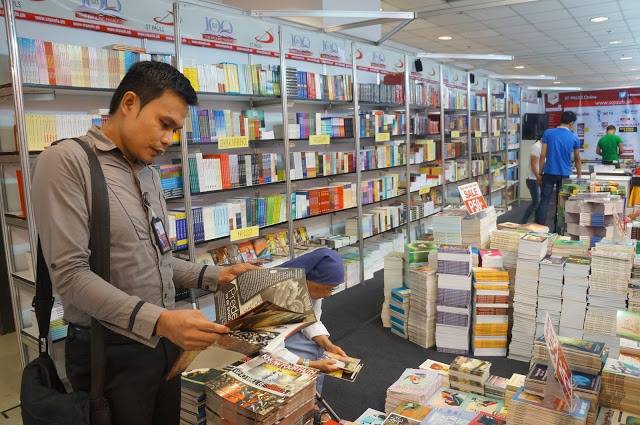 Phl’s biggest, longest-running book fair is back
