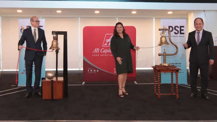 Marking the launch of the program to include stock trading in the highly popular financial service application are (from left) AB Capital Group chairperson and CEO Antonio Jose U. Periquet Jr.; GCash president and CEO Martha Sazon, and PSE president and CEO Ramon Monzon.