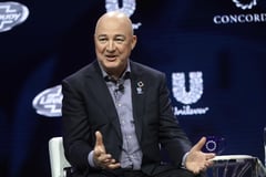 Unilever chief plans to step down 2023