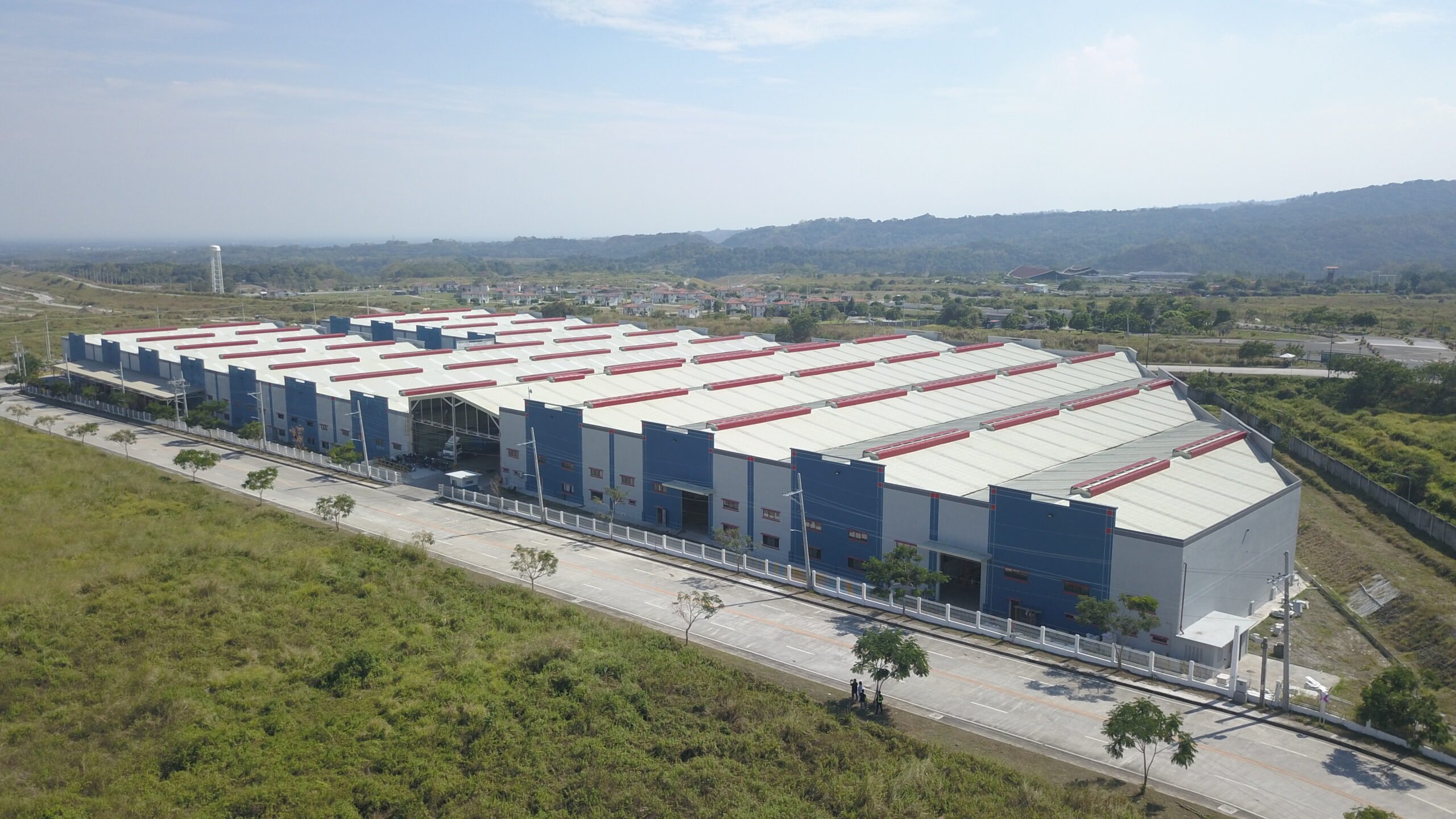 PHOTOGRAPHS COURTESY OF ALLHC
Located in Alviera Industrial Park, ALogis Porac with over 31,000 sqm of gross leasable area is being leased by an engineered stone manufacturer.