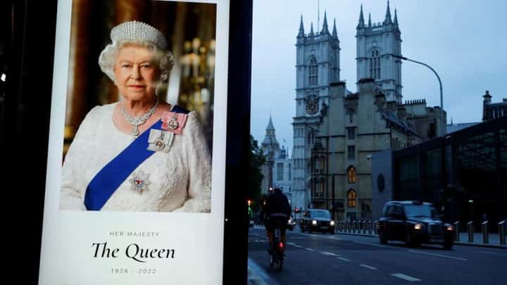 World leaders attending queen’s funeral take bus ride