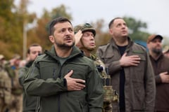 Motorist rams car carrying Zelensky