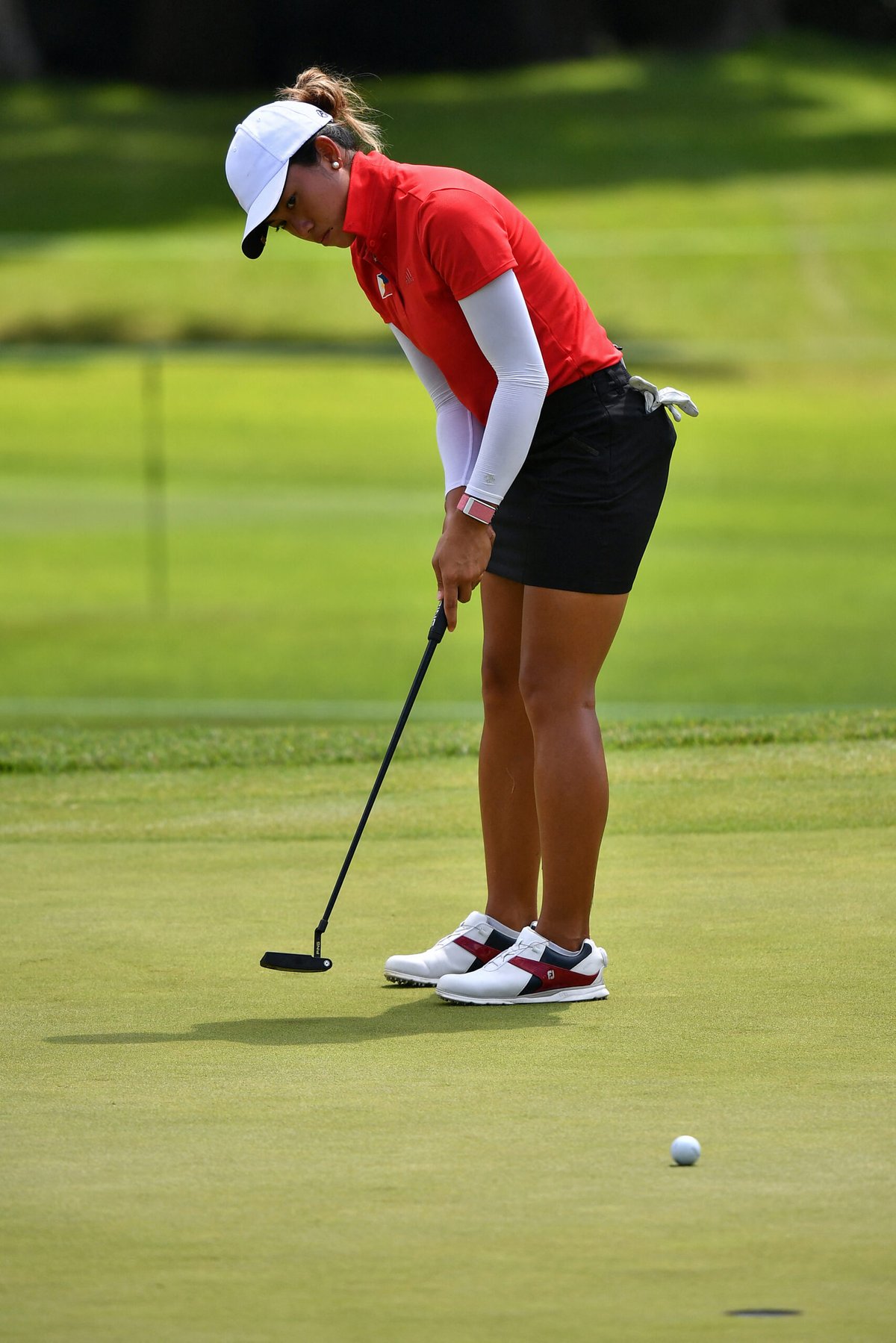 Bianca battles to keep LPGA card