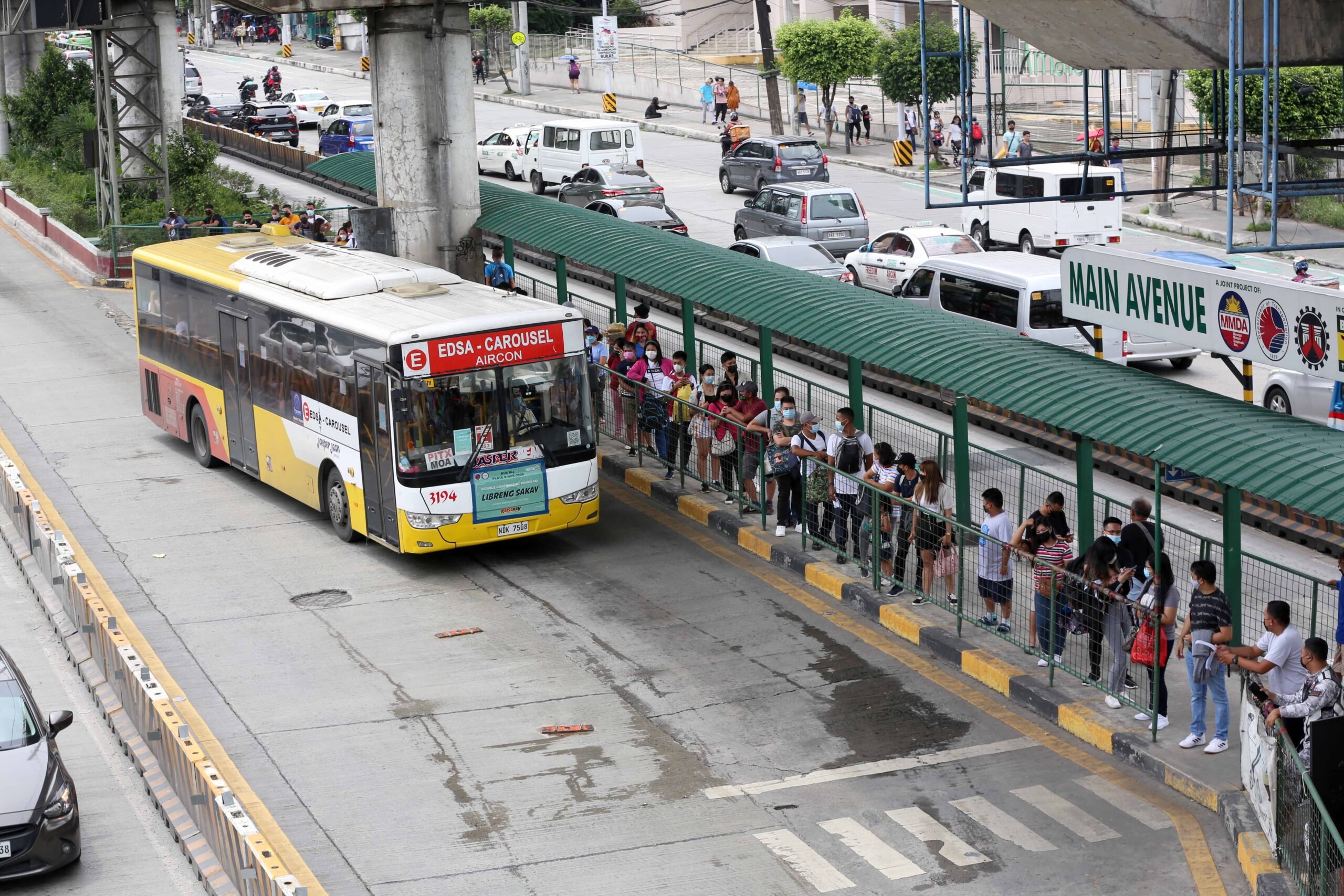 DOTr deploys 50 new buses to EDSA Busway