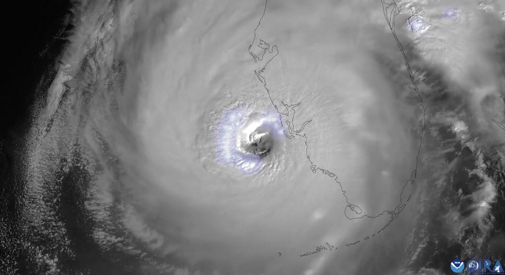 Hurricane Ian pounds Florida, leaves millions in dark