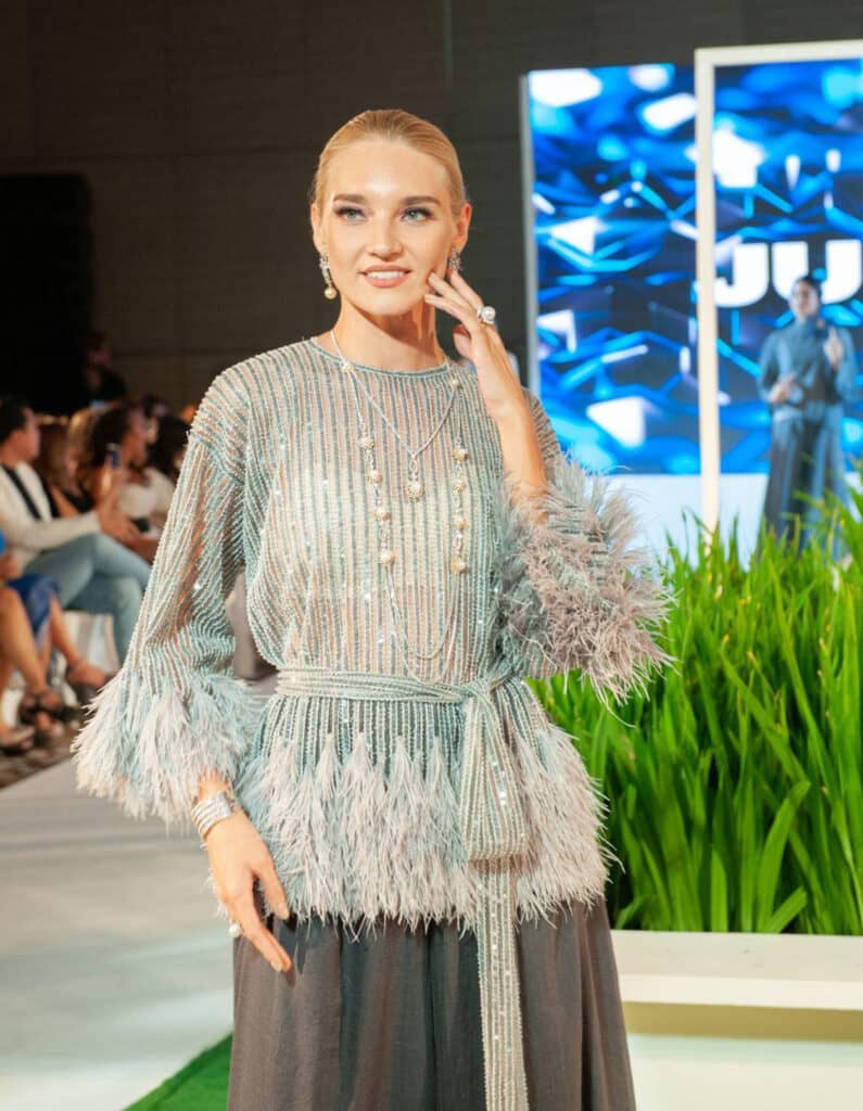 Iluliia Miranda in Jun Escario.