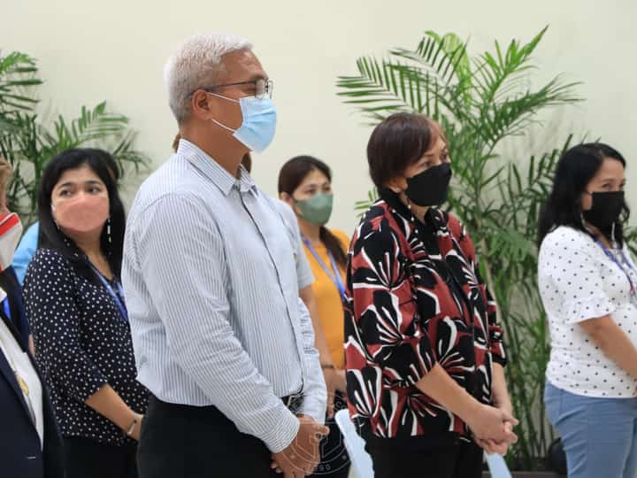 PSC chairperson Jose Emmanuel ‘Noli’ Eala (left) attends the first Friday mass with sports commissioner Olivia ‘Bong’ Coo. | Photograph COURTESY OF PSC