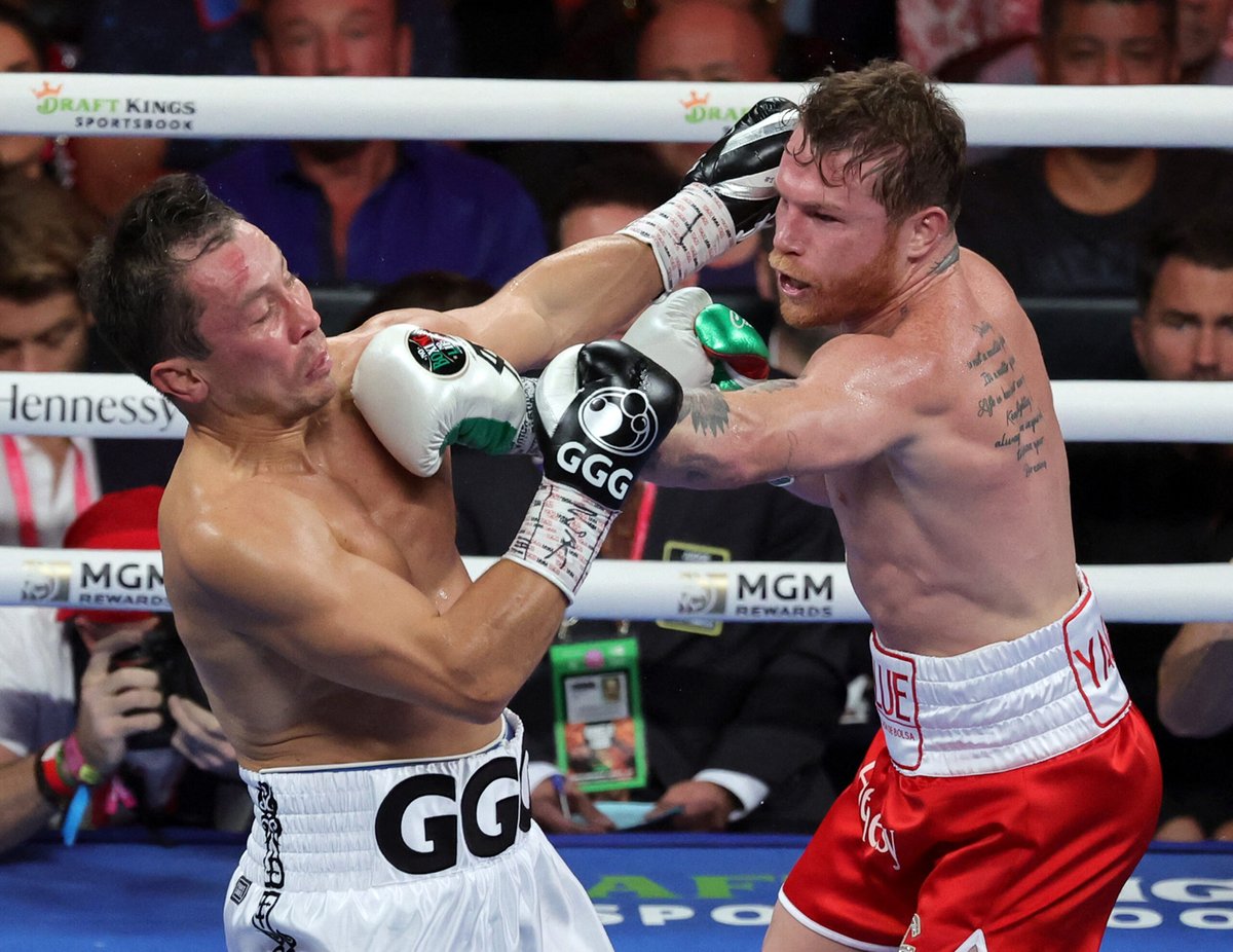 Alvarez beats Golovkin, retains world crown