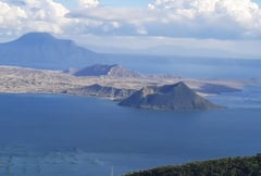 Phivolcs: Taal volcano unlikely to erupt despite sulfur dioxide emissions