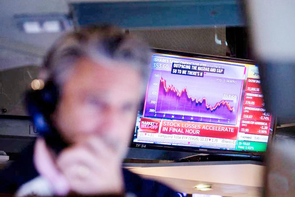 Market dips amid dour price outlook