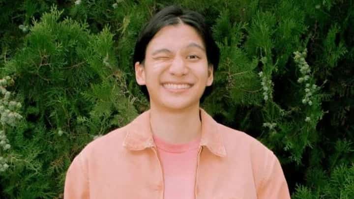 Photograph courtesy
of phum viphurit/ig
Phum Viphurit, an indie-pop artist from Thailand.