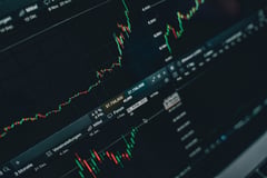 Stocks posts strong rebound