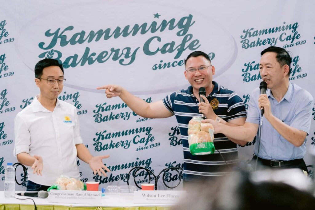 Not a guest, National Youth Commission chairperson Ronald Gian Carlo Cardema suddenly pops up to throw insults at a member of Congress, Kabataan Partylist Rep. Raoul Manuel. Cardema eventually ended up as part of the forum as a panelist. | Photograph courtesy of Pandesal Forum