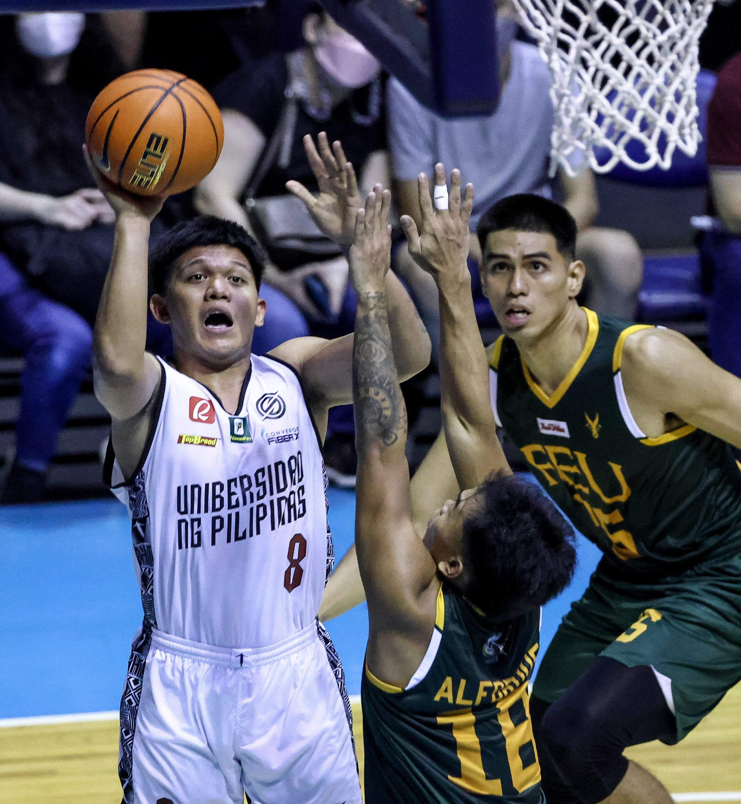 UP tops leaderboard, routs FEU with clutch finish