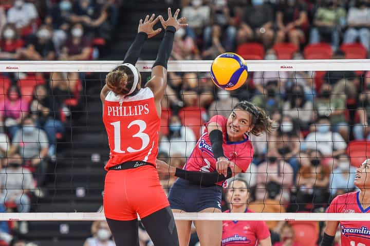 Creamline guns for top spot
