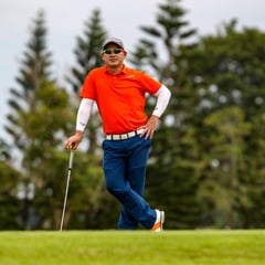 Que, Lascuña lead packed leaderboard