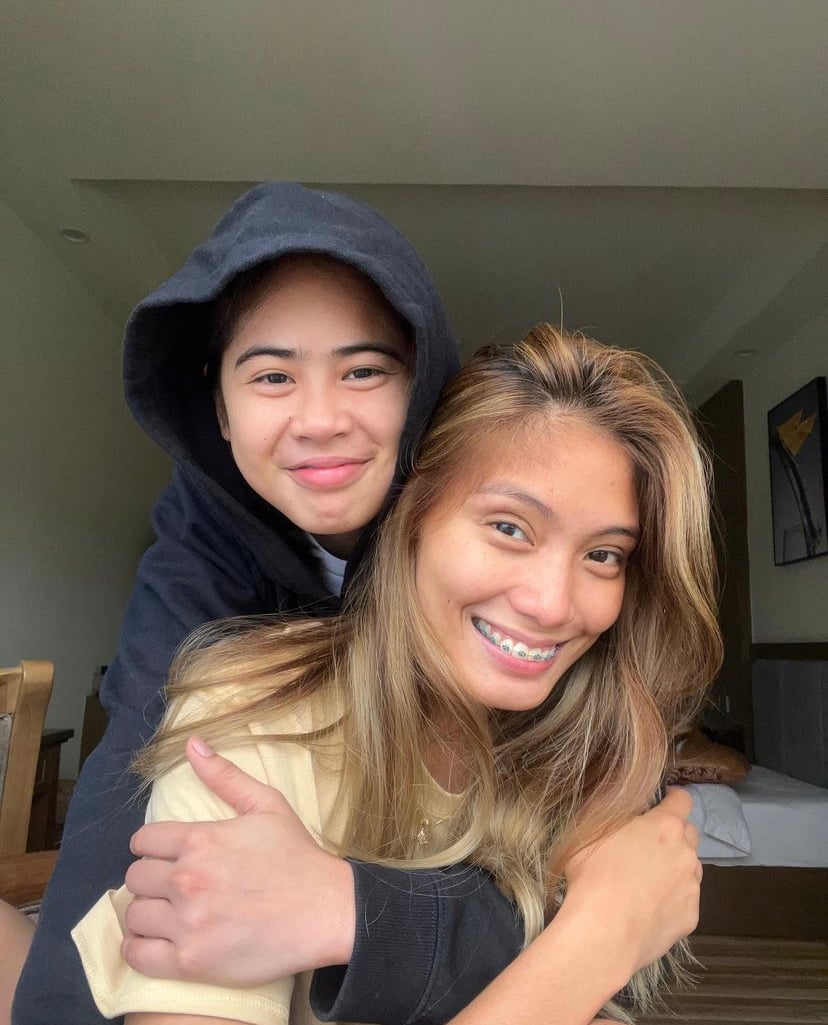 Deanna Wong greets girlfriend on birthday