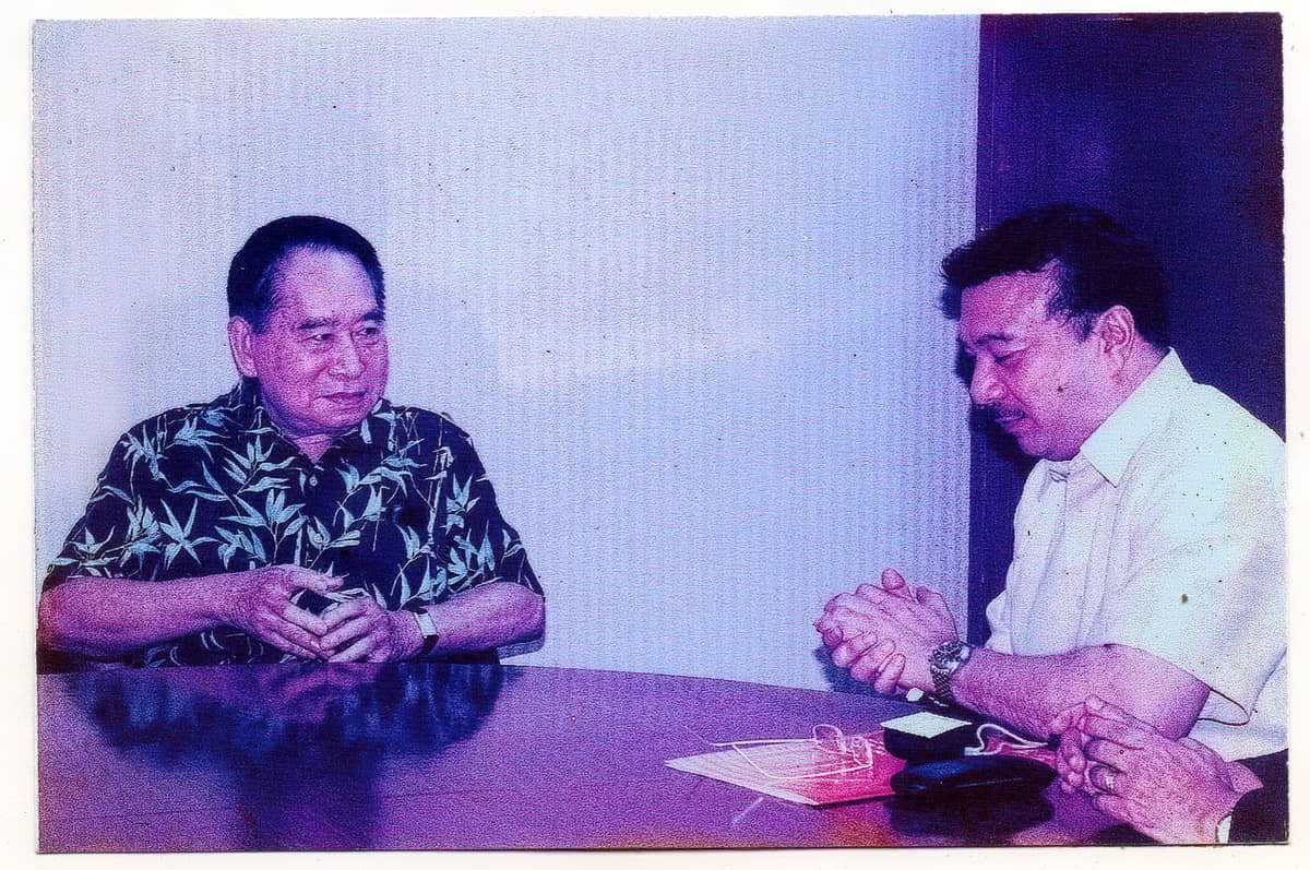 Henry Sy Sr. with Sportshouse owner Marcelino Chua (Photo courtesy of SM Group)