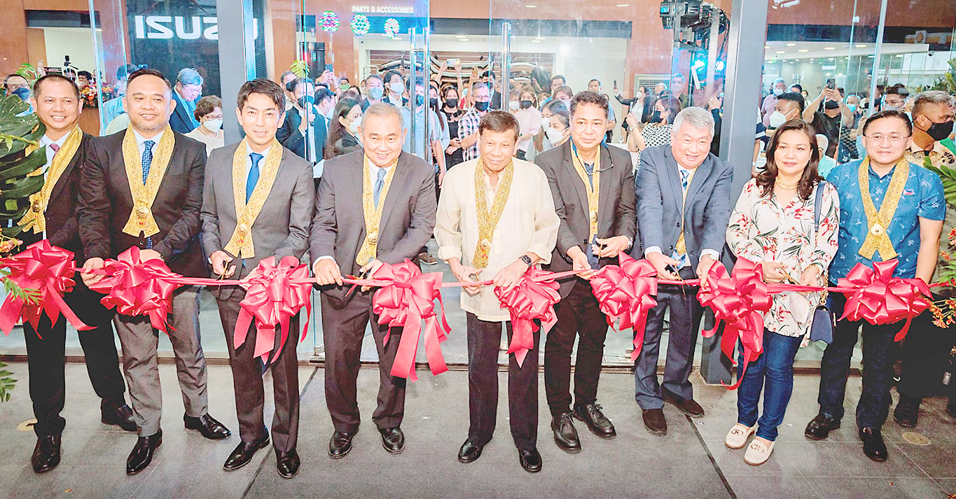 Former President Duterte graces Isuzu Davao opening