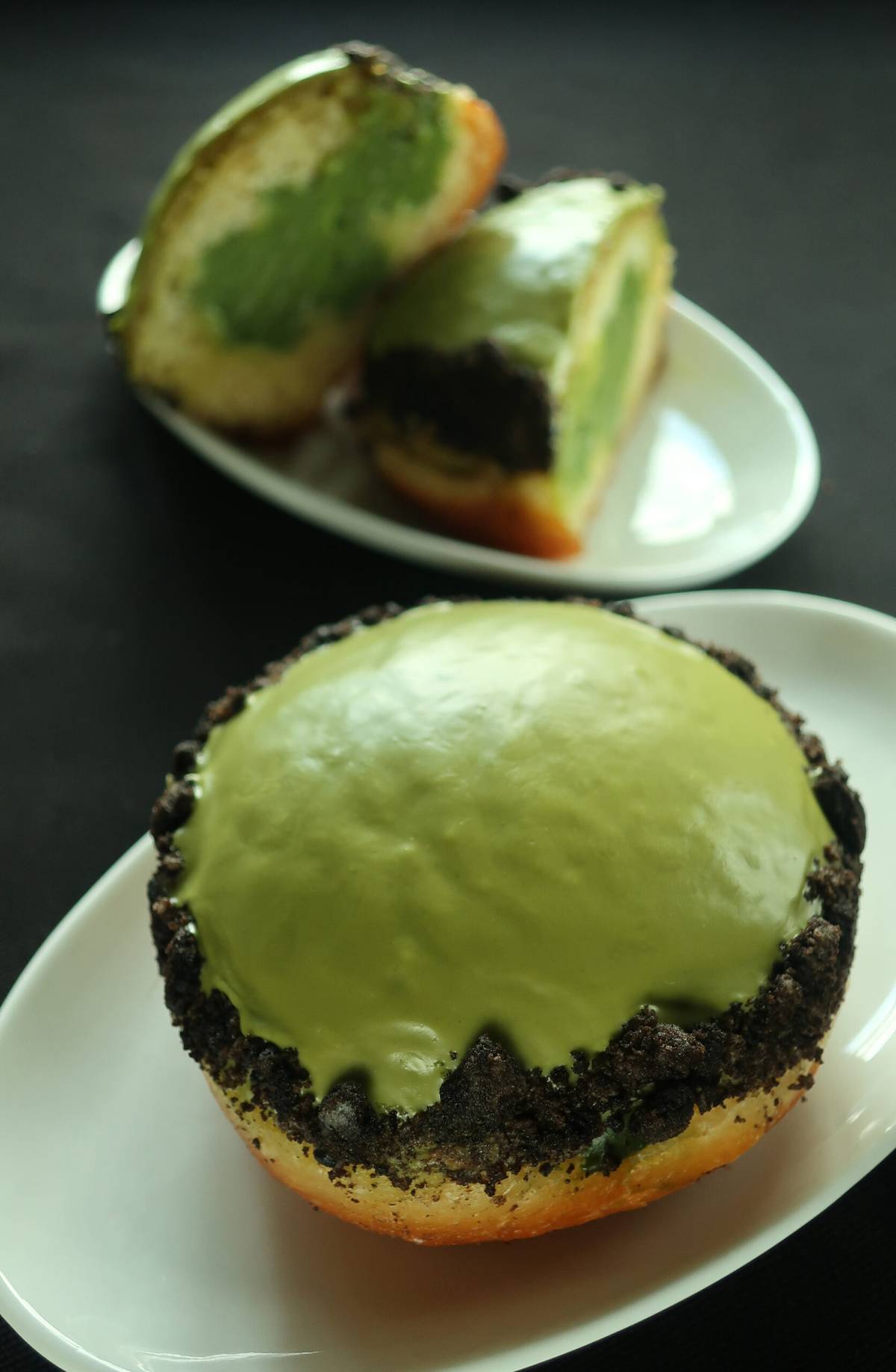 PHOTOGRAPHS BY DOLLY DY-ZULUETA FOR THE DAILY TRIBUNE<br />Matcha Oreo Doughnut.