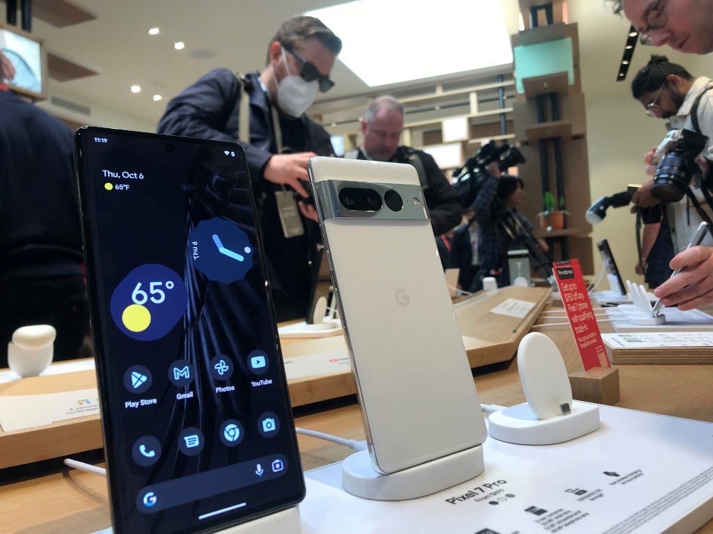 Google looks to raise its smartphone game with latest Pixel 7