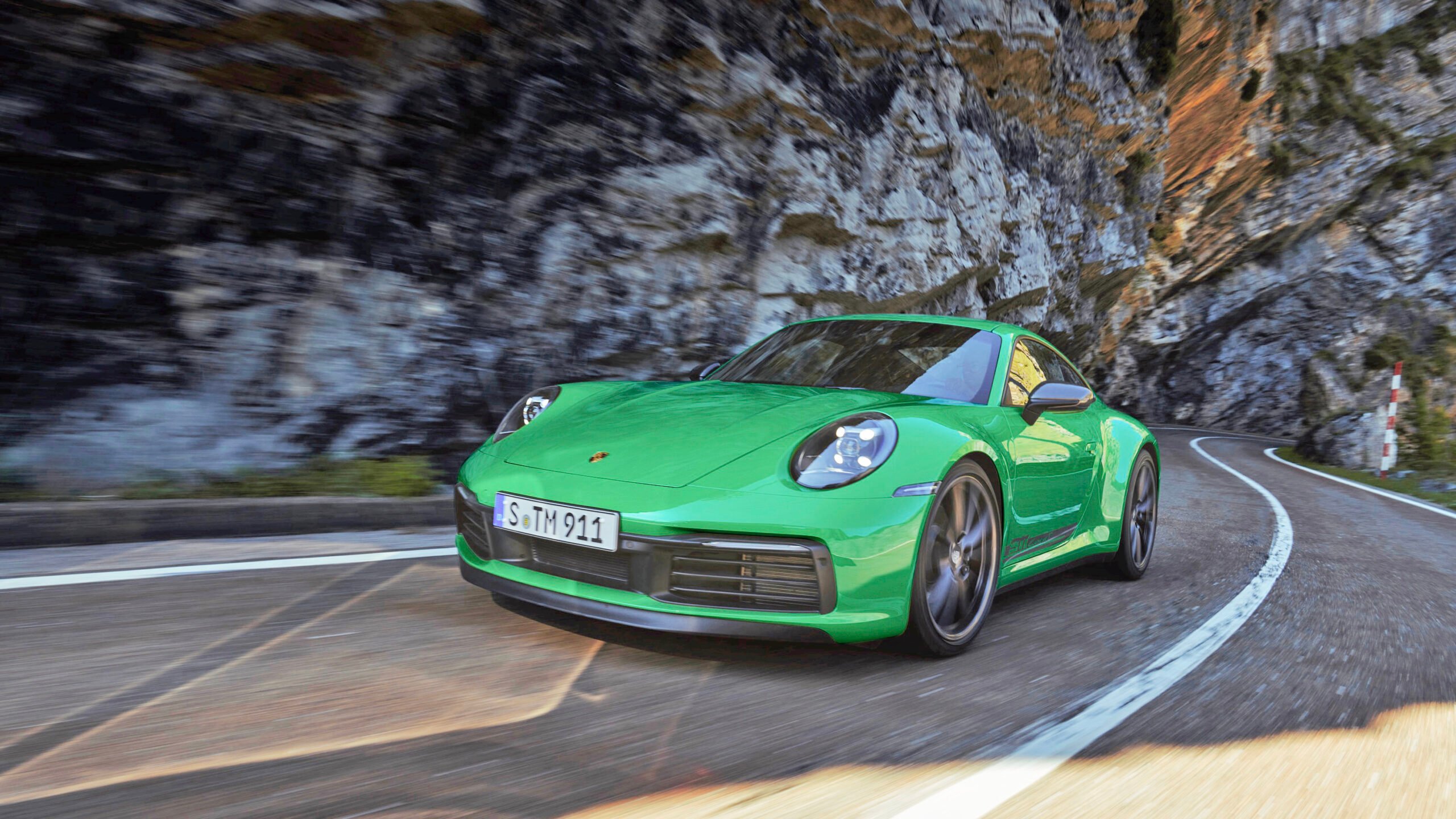 PHOTOGRAPHS COURTESY OF PORSCHE
The new 911 Carrera T slots in between the 911 Carrera and the 911 Carrera S.