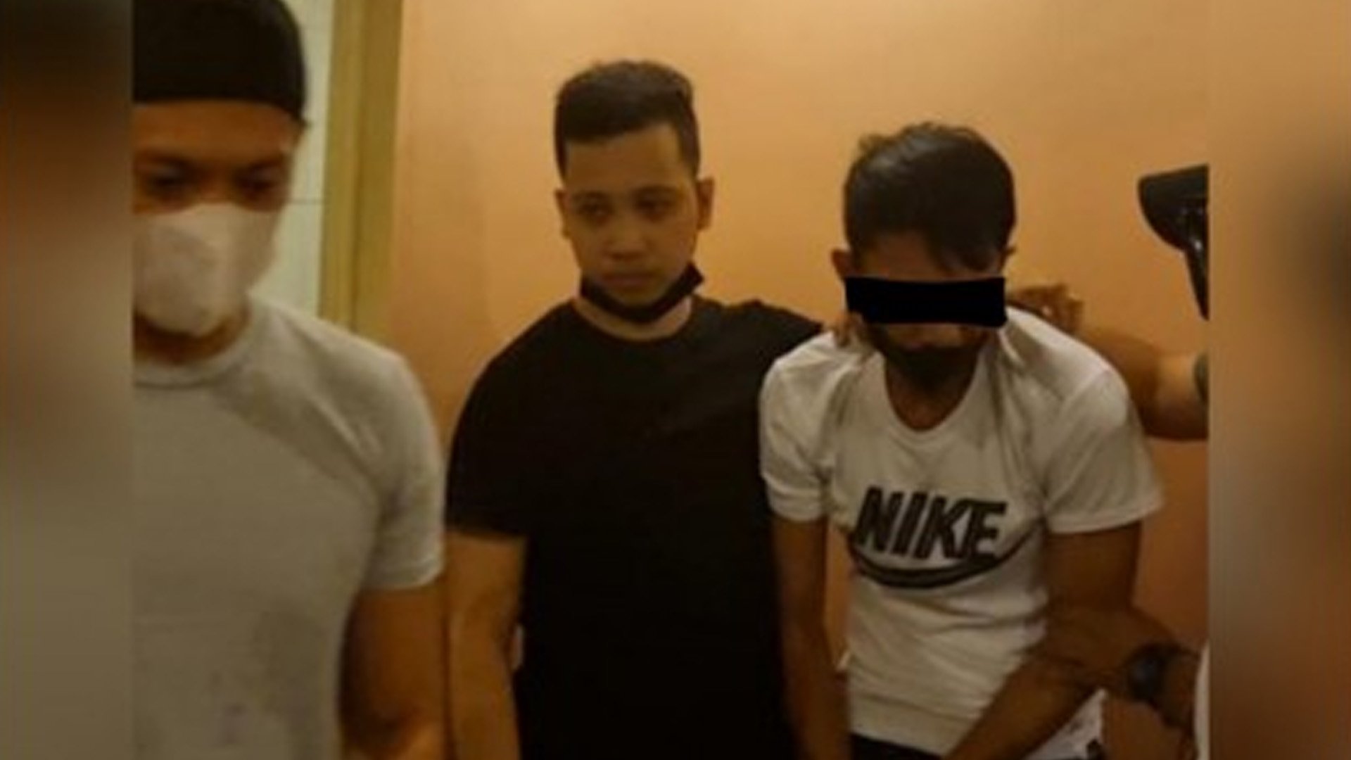 Man entrapped molesting girl