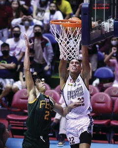 Maroons seek solo lead