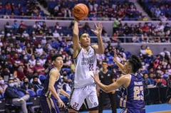 Hot Maroons seize solo lead