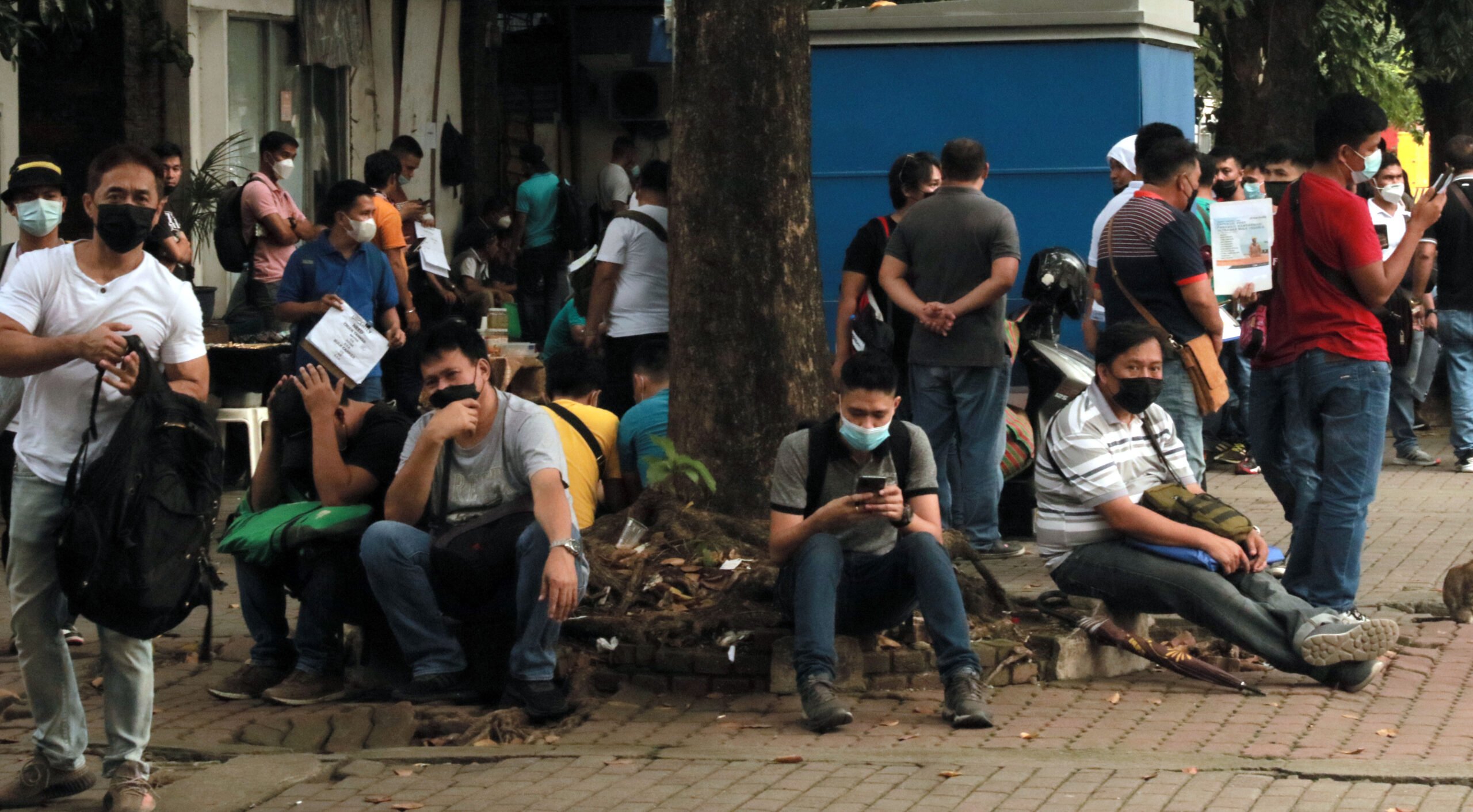Unemployed Pinoys climb to 2.15 million