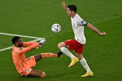 Lewandowski breaks World Cup duck as Poland beat Saudi Arabia