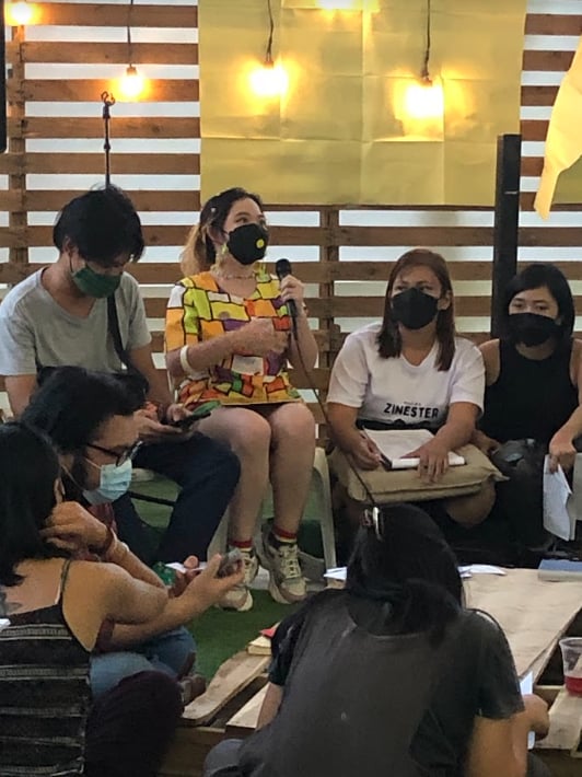 <strong>Engagement</strong> The artist in an event by community and publishing lab Kwago.