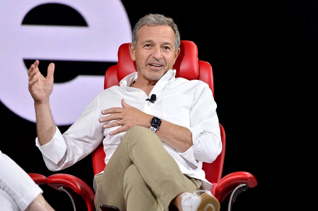 Disney boots CEO, brings back Bob Iger to lead company