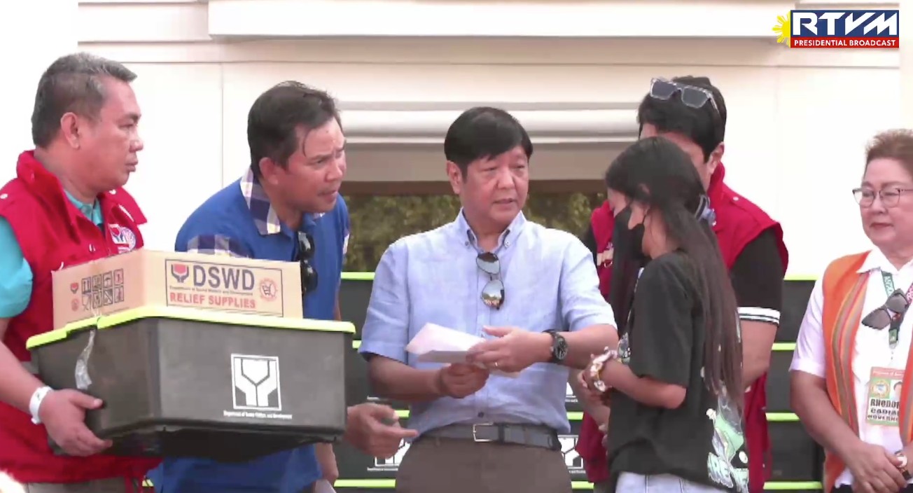 Bongbong hands out cash, relief boxes to storm victims in Antique